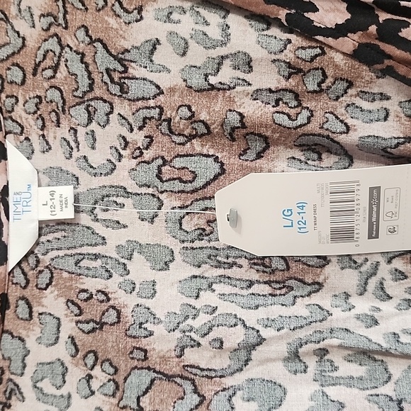 Time and Tru Leopard Wrap Dress Sz L NWT - Picture 2 of 7